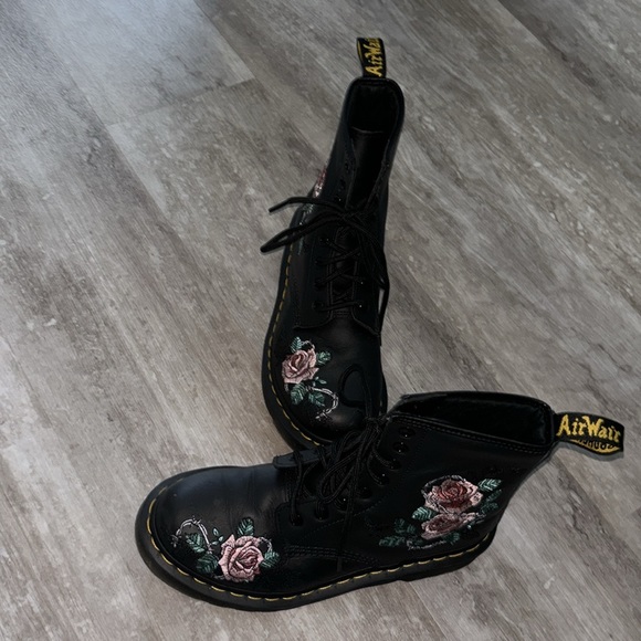 Dr. Martens floral boots - Picture 7 of 9